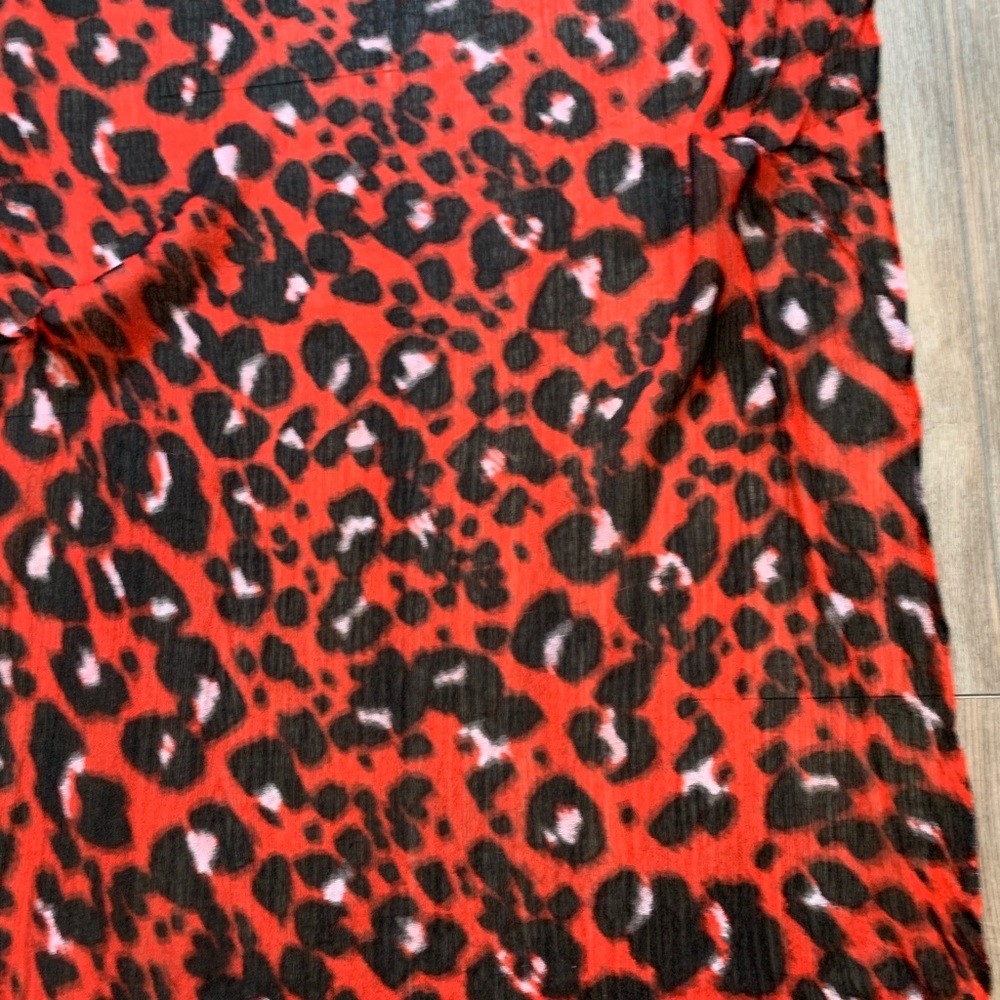 Leopard Print Red Scarf - Picture 4 of 6